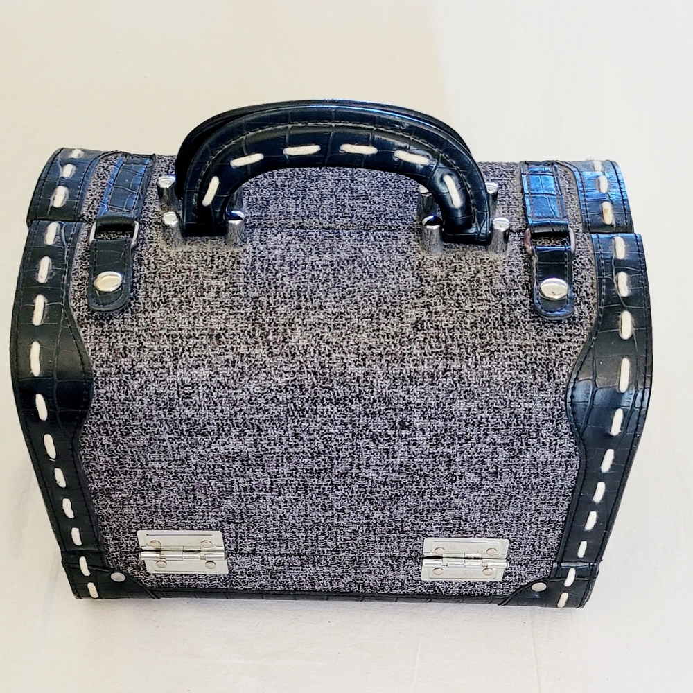 Vanity Travel Case....1970's Many Compartments Very Unique Item